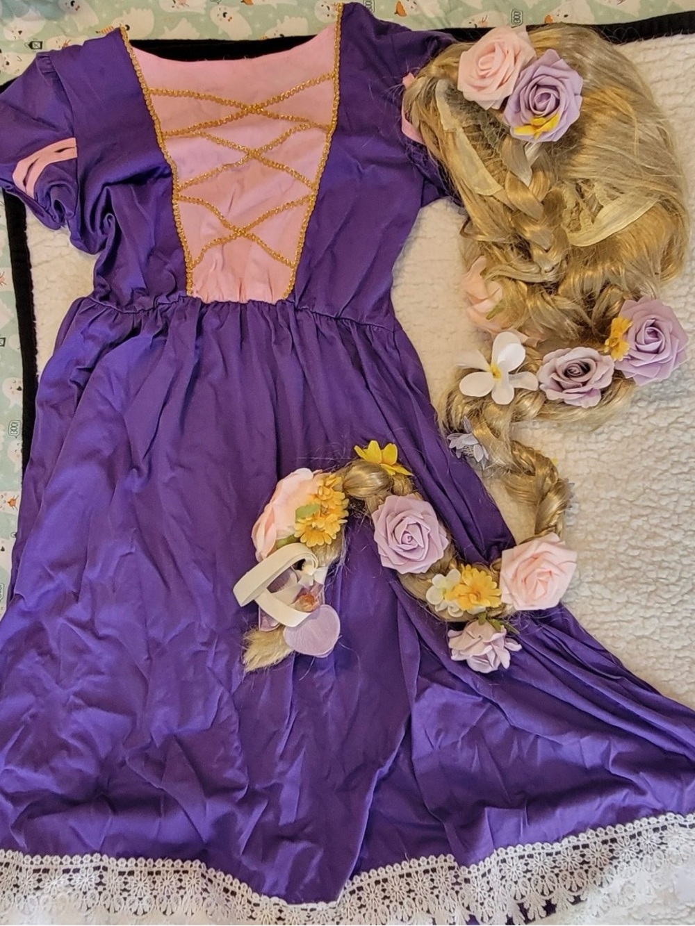 Princess Rapunzel Women Costume with Floral Wig Size M